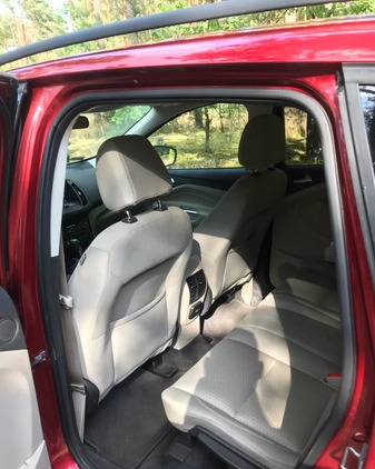 Ford Escape cena 63500 przebieg: 188000, rok produkcji 2017 z Nowa Sól małe 106